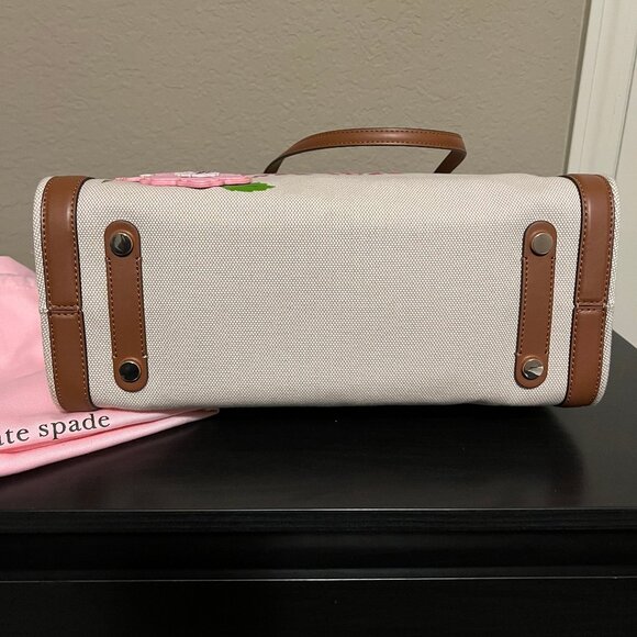 NWOT auth KATE SPADE Hisbiscut Medium Tote *special Hawaii edition* - Picture 4 of 6